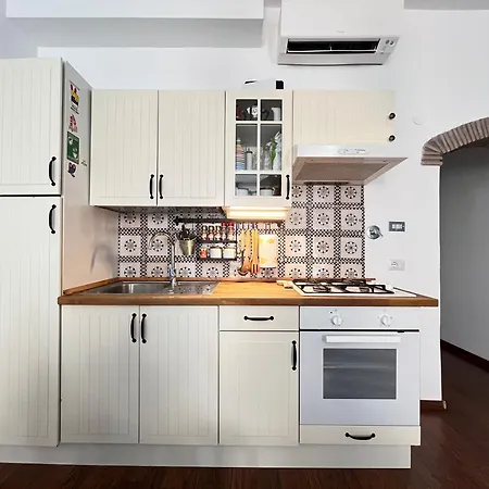 Mary Apartment